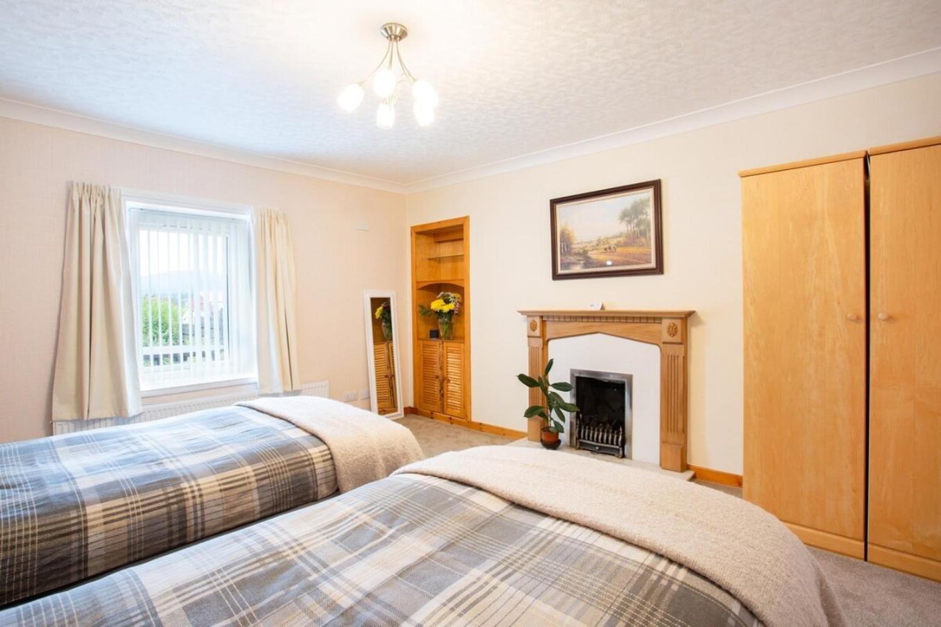 Mike'S 3-Bedroom Countryside Cottage Alness Exterior foto